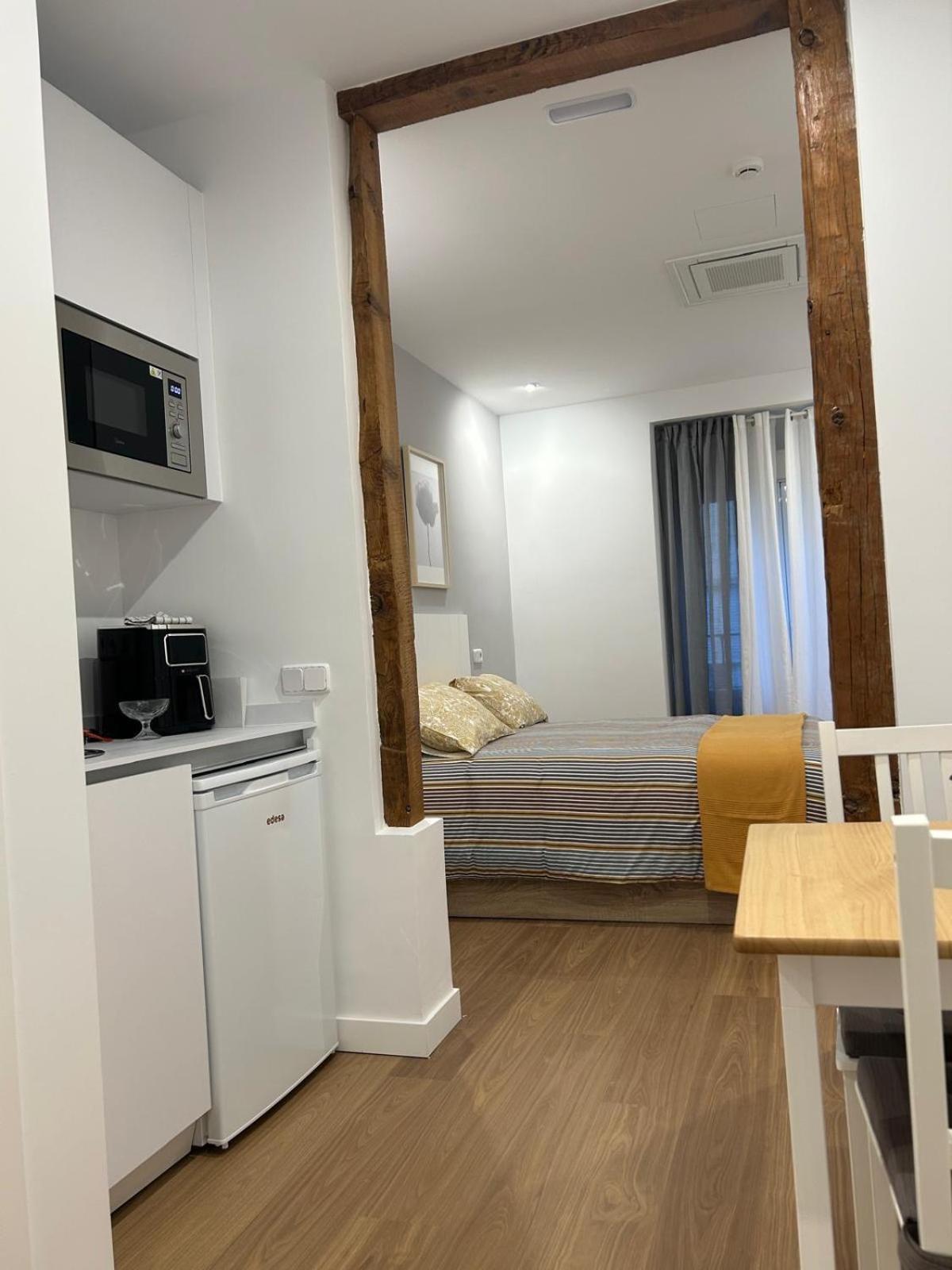 Apartamentos Gravina Madrid Exterior photo