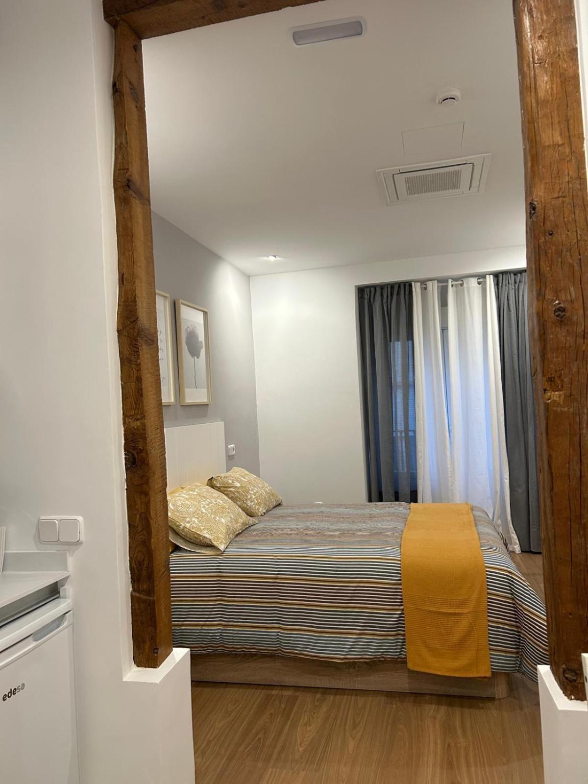 Apartamentos Gravina Madrid Exterior photo